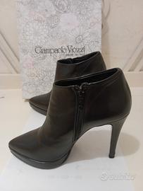 Tronchetto nero in  pelle con cernierMade in Italy