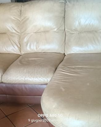divano in vera pelle 