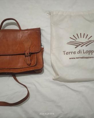Borsa ila tracolla in vera pelle fatta a mano 