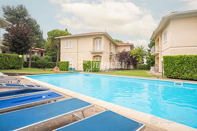 Trilocale Ristrutturato in Residence con Piscina -