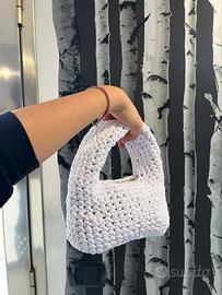 borsa ad uncinetto ultima tendenza 