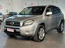 toyota-rav4-2-2-d-4d-177-cv-luxury