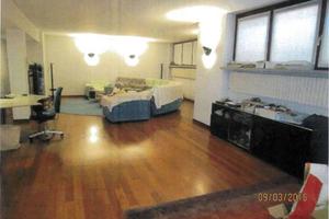 Immobile in asta di 676 m² con più di 5 locali e b