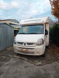 Camper semi integrale Rimor Renault 