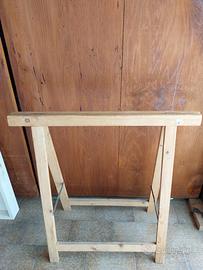 Cavalletti in legno di abete.