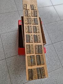 cerniere  in ottone robustissime 