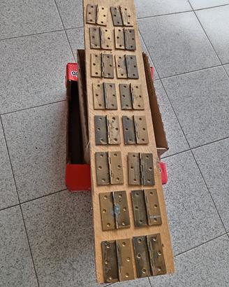 cerniere  in ottone robustissime 