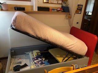 2 letti contenitore rete a doghe