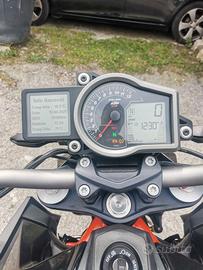 KTM 1290 SUPER DUKE R 