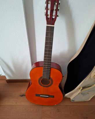 chitarra classica con custodia 