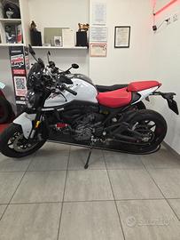 Ducati Monster 937 ICEBERG WHITE 2025 ESAMINO PERM