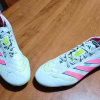 Scarpe da calcio Adidas Predator
