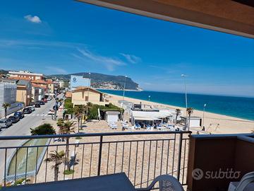 Trilocale Fronte Mare con aria condizionata