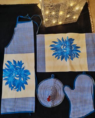 set di 4 pezzi per cucina. nuovo