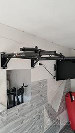 Attrezzo per trazioni