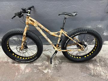 Mountain bike maculata