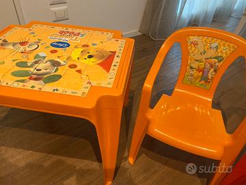 Tavolino con sedie