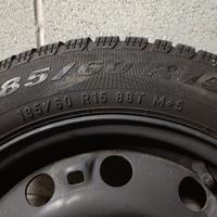 4 Gomme invernali pirelli 185/60 r15 come nuove