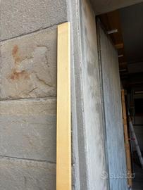 Battiscopa nuovo in legno