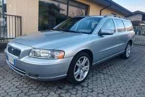 Volvo V70 2.4 D5 Sport AWD omologata 7 posti