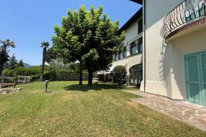 Villa di 460 m² con più di 5 locali e box auto dop