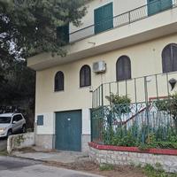 4 Vani con Cantina Via San Martino delle Scale