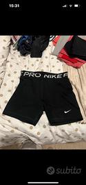 pantaloncini Nike Pro S/M neri