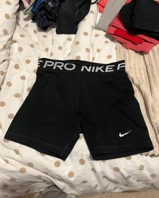 pantaloncini Nike Pro S/M neri