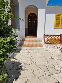 villetta con giardino 
