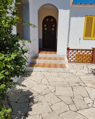 villetta con giardino 