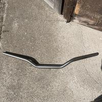 Manubrio moto piega alta 28mm