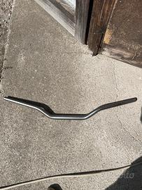 Manubrio moto piega alta 28mm