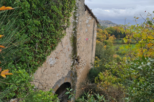 Ruderi con terreno
