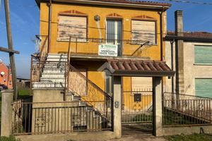 MULTILOCALE A STANGHELLA