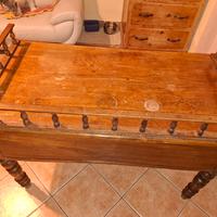 scrivania antica in legno di noce