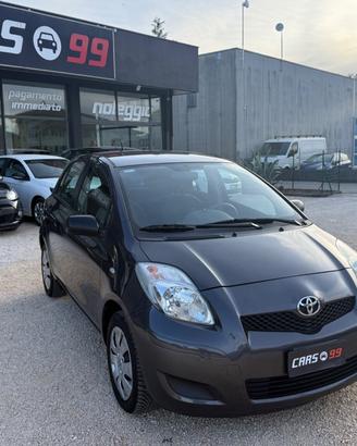 Toyota Yaris 1.0 5 porte Luxury pack