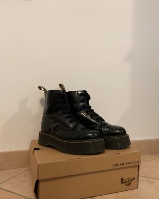 Dr. Martens Molly Platform con lacci in raso nere