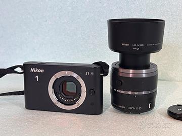 Nikon J1 con obiettivo 30/110