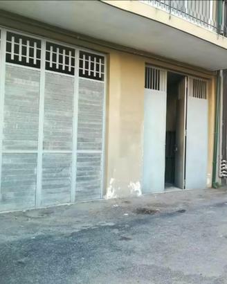 Garage 40mq Acicatena zona farmacia Leone