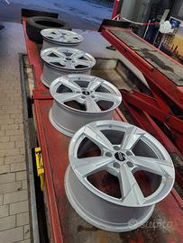 CERCHI IN LEGA ORIGINALE AUDI A4 8X18 ET39 5X112 