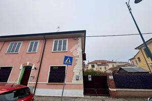 3 LOCALI A ROVIGO