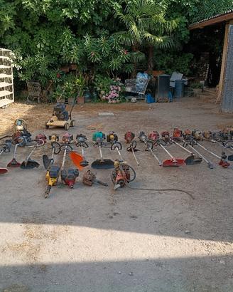 Lotto 28 Attrezzi per giardinaggio