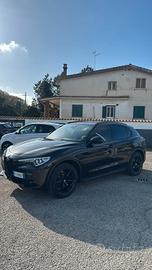 Alfa Romeo Stelvio 2.2 Turbodiesel 210 CV AT8 Q4 B
