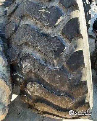 Gomma pneumatico usato 15.5 25 mitas 12pr