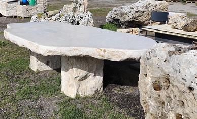 Tavoli in pietra