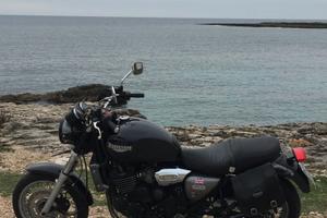 Triumph Legend  900  .