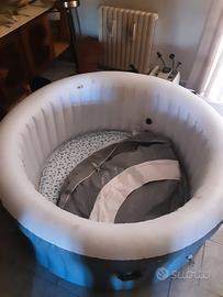 piscina da giardino con idromassaggio 