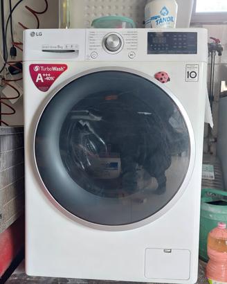Lavatrice LG TurboWash F4J7TN1W