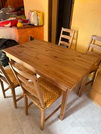 Tavolo in legno ikea