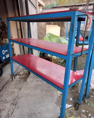 Scaffali in ferro con ripiani in teflon